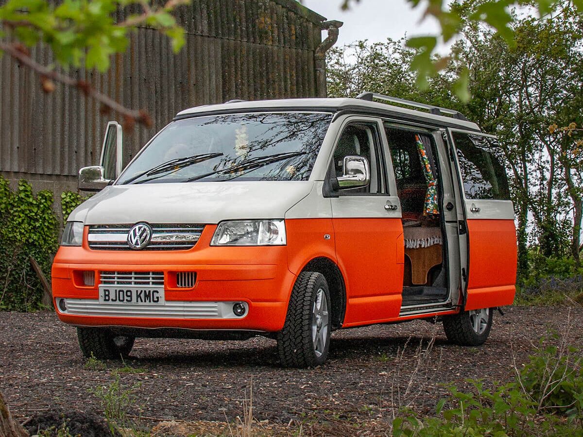 vw t5 orange white